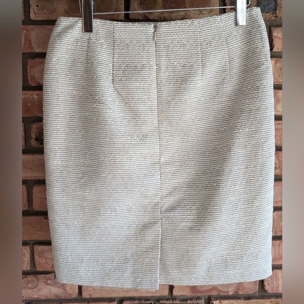 LOFT Ann Taylor Skirt - Picture 3 of 12